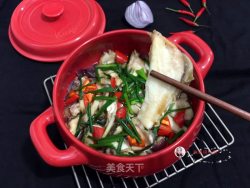坤博砂锅姜蒜生焗鱼