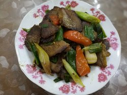 辣椒大蒜炒牛肉