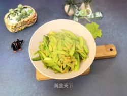 黄瓜炒西葫芦