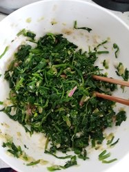 春季:凉拌菠菜