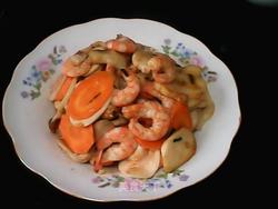 鸡腿菇炒大虾