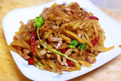 超级下饭の榨菜肉丝