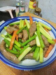 蒜薹炒牛柳