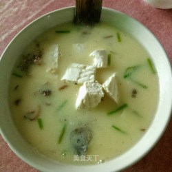 鲫鱼豆腐汤