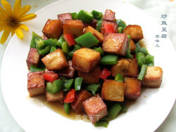 简单小菜--彩椒鱼豆腐