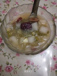 银耳莲子红枣汤
