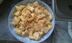 咸蛋黄、鱼丸烩豆腐