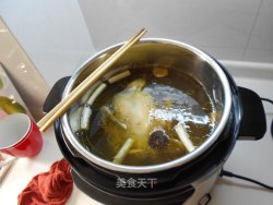 电压力锅版三黄鸡汤