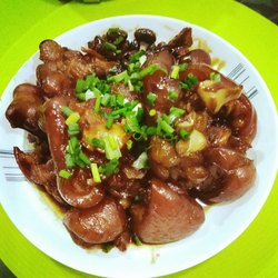花生焖猪脚