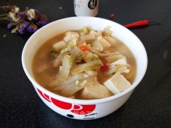 团圆饭-酸辣豆腐汤