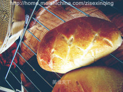 奶香浓浓的一款面包【欧蕾面包】