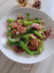 青椒蒜苗炒肉