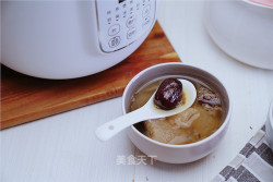 竹荪红枣甜汤
