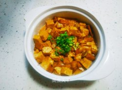 五花肉炖豆腐