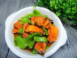 豆角烧排骨