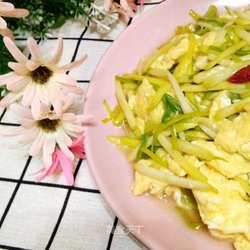 蒜苗炒鸡蛋