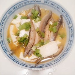 泥鳅炖豆腐