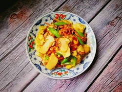 松茸炒鸡蛋