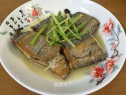 芹菜煮带鱼