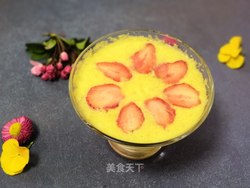 浓橙汁草莓片