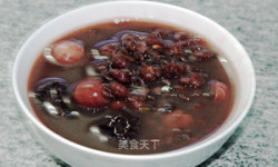 黑米薏米仁红枣粥