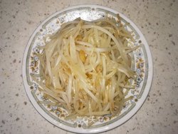 蒜香豆芽