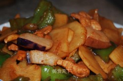 肉炒柿椒土豆片