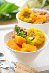 夏季营养汤汁---玉米南瓜排骨汤