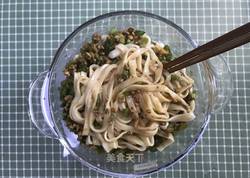 好吃又营养的肉酱捞面