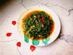 蒜蓉灰灰菜