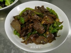 青椒炒鸭肫