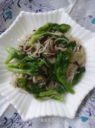 菜花松茸炒面