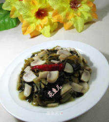 鲜蘑菇炒酸菜