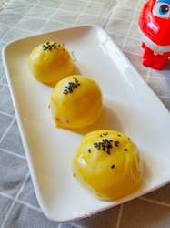 仿真蛋黄酥