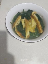 鸡蛋虾皮菠菜汤
