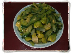 简单的食材、不简单的美味——黄瓜炒蚕豆