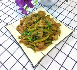 酸菜炒回锅大肠