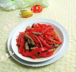 里脊肉炒红椒