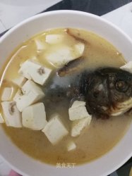 白鲫鱼豆腐汤