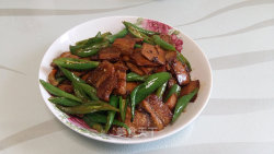 尖椒小炒肉