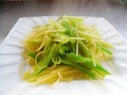 土豆丝炒芹菜