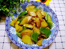十分钟快手菜之青椒土豆片