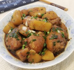 土豆烧鸡腿