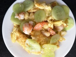 黄瓜虾仁炒蛋