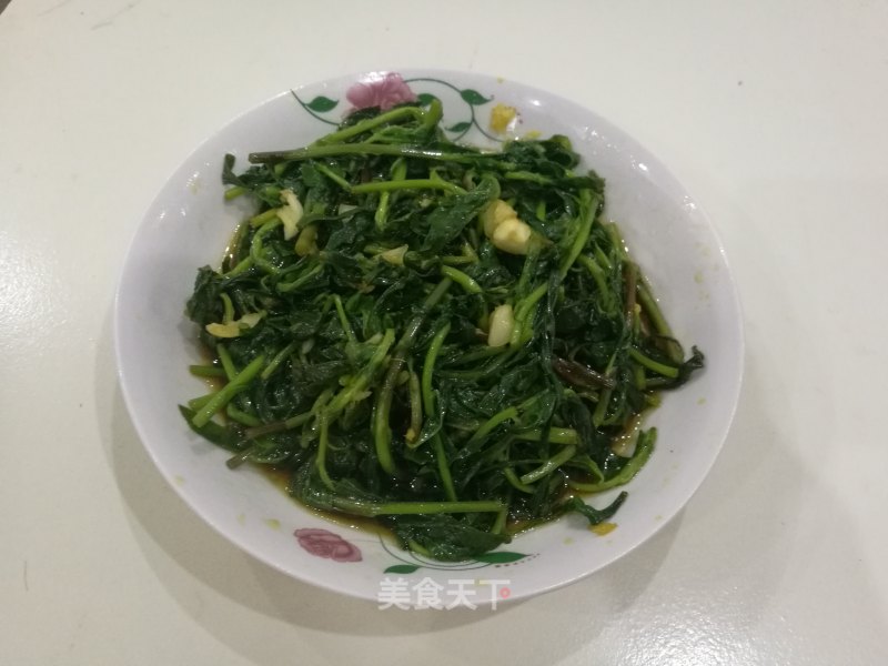 凉拌枸杞尖