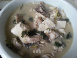 紫苏鲤鱼豆腐汤