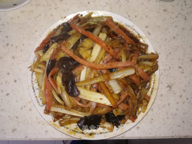 白菜木耳炒香肠