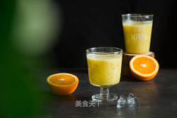 酸甜可口的猕猴桃香蕉橙汁