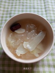 玉竹百合银耳羹