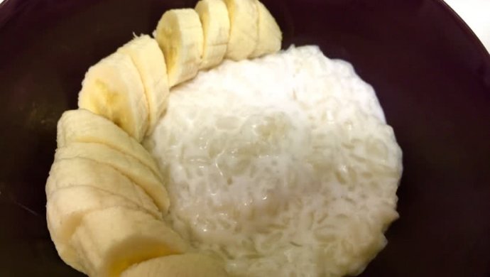 泰国味道带回家：香蕉椰汁糯米饭